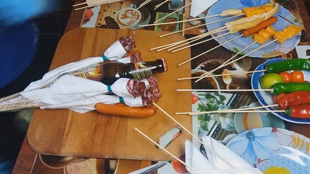 Букет из колбасы, сыра и зелени / Дарим подарки смотреть онлайн