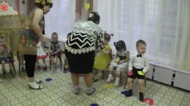 Осенний праздник (1) - Ромашки 2014 смотреть онлайн