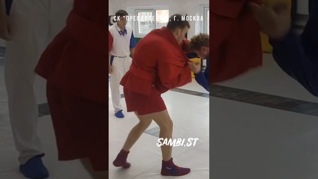 Бросок через голову с подсадом голенью (SUMI-GAESHI) в комбинации от Артема из Школы #самбо Sambi.s смотреть онлайн