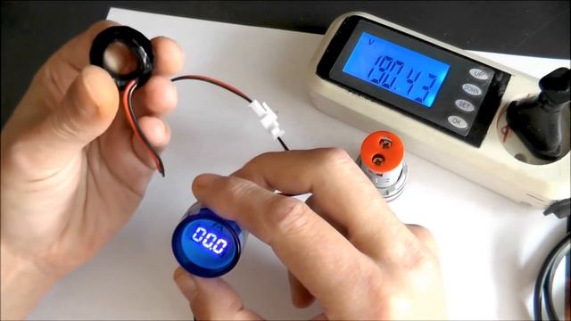 Нашёл недорогие вольтметры на 220 вольт и амперметры, в корпусе смотреть онлайн