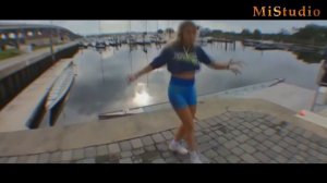 Yuri Sosnin - SuperGirl