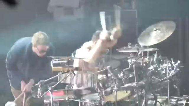 30 Seconds to Mars - Shannon drumming before K&Q - Frankfurt 2011 смотреть онлайн