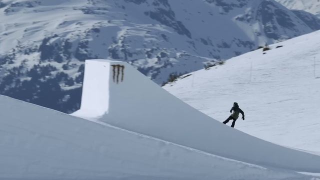 Max Parrot - World's First Switch Quadruple Underflip 1620 смотреть онлайн