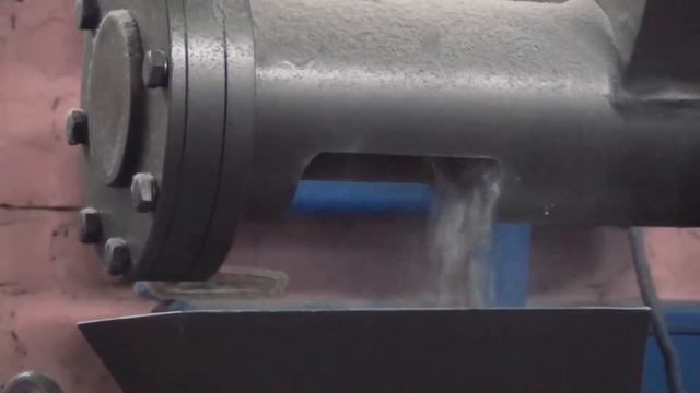 Экструдер СТАНКО-90 и пласткомпактор П-400. Грануляция ПНД.