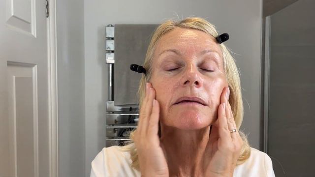 Sally's Morning Skincare Regime - Skincare For Older Women смотреть онлайн