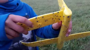 Самолёт из пенопласта