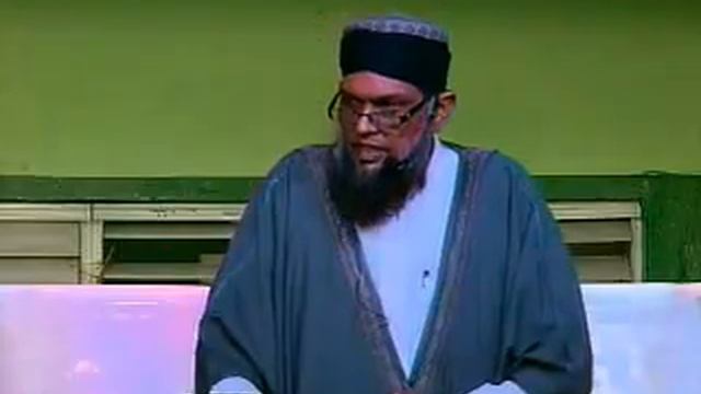 Muslims Gathered At The Nur-E-Islam Masjid On El Socorro Road