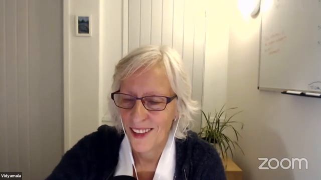 The Two Arrows: Dukkha to Insight - Day 1 Session 4 смотреть онлайн