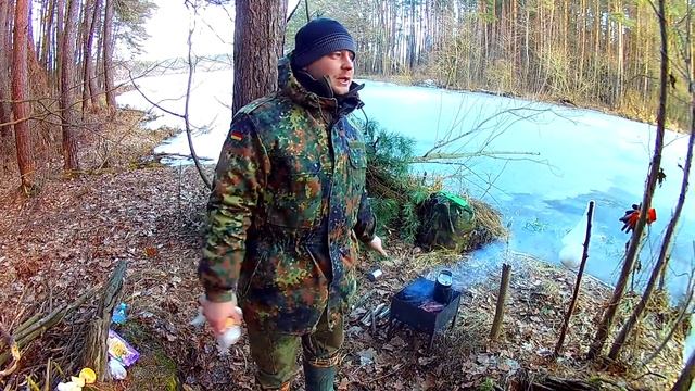 Лесная кухня: БОМБА СУП из ПЕРЕПЁЛКИ \ ПЕРЕПЁЛКА на ВЕРТЕЛЕ! смотреть онлайн