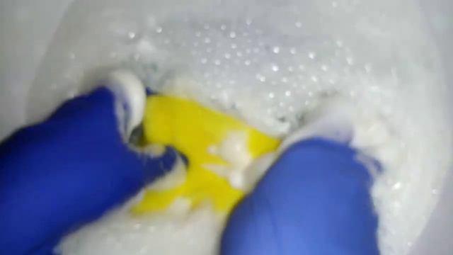 | мылю дегтярное мыло 🧼 & с губкой 🧽 | soaping soap with sponge | ASMR | Lesya смотреть онлайн