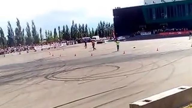 СУПЕР Дрифт в центре города Стерлитамака !!! смотреть онлайн