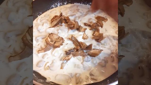 ГРИБНОЙ СОУС СО СЛИВКАМИ ИЗ БЕЛЫХ ГРИБОВ И ШАМПИНЬОНОВ смотреть онлайн