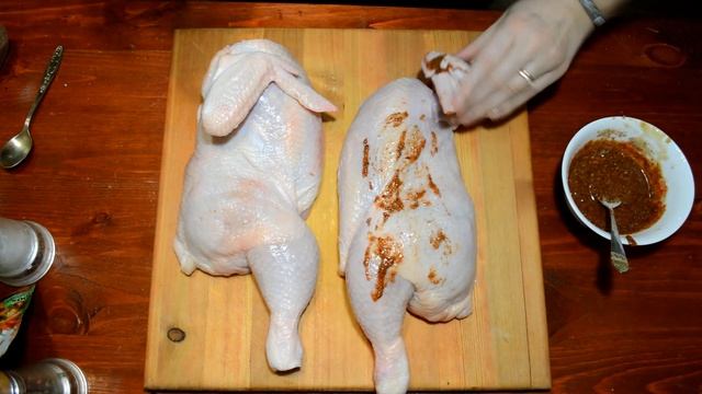 КУРИЦА В ДУХОВКЕ. Курица в маринаде. Рецепт жареной курицы в духовке. смотреть онлайн