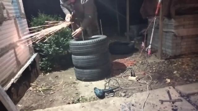 Боксёрская груша для двора своими руками из старых покрышек смотреть онлайн