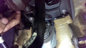 Снятие троса сцепления на Ладе Приоре.