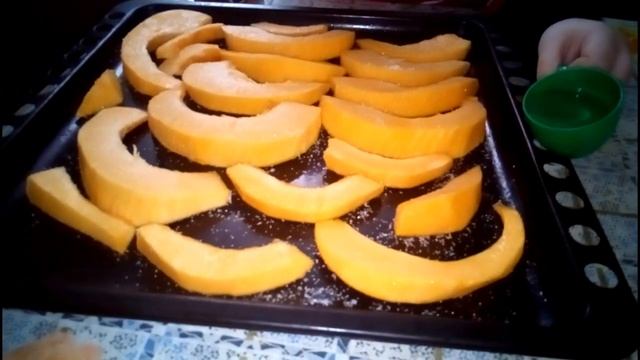 Очень вкусная тыква, запеченная в духовке.Как запечь тыкву/Вкусный и легкий рецепт.Готовим с деткам смотреть онлайн