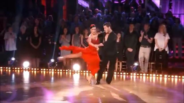 Rumer Willi & Val Chmerkovskiy - Foxtrot Dance Off смотреть онлайн