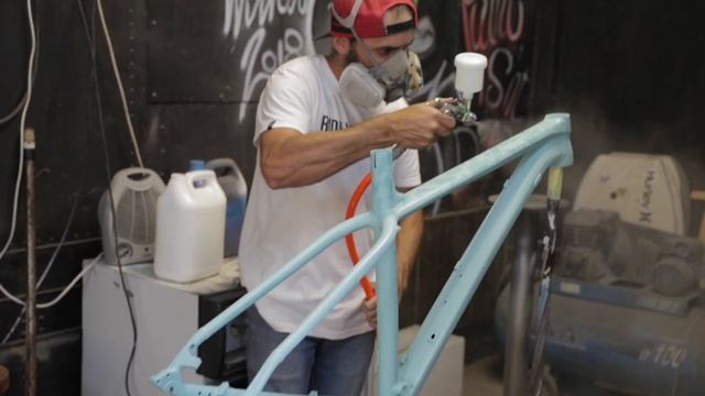 Mountain Bike Custom Paint Job | Trek Roscoe 8 | Öhlins Forks смотреть онлайн