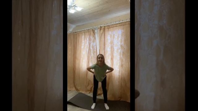 Художественная гимнастика урок 1. Тренировки на самоизоляции. смотреть онлайн