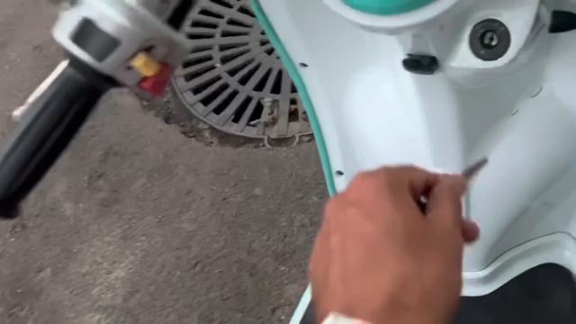 Одесса 12 августа 2022. Меняем сиденье на мопеде на коричневое. Что получилось. смотреть онлайн