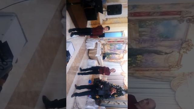 Volodya Asiryan Karmir Vardi Aln Em Sirum (Ashux Nazeli)