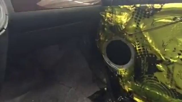 Хорошая шумка бывает только при установке дополнительной, чем мы и занимаемся на авто Фольксваген смотреть онлайн