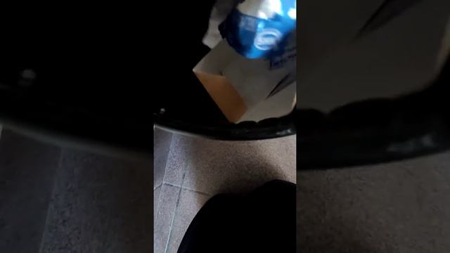 Нашли разбитый телефон в школе!!! смотреть онлайн