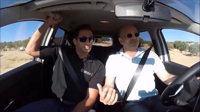 2019 Renault Duster test-drive with Marwan Haidamous, Managing Director Renault Middle East смотреть онлайн