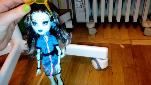 Обзор на куклу Френки Штейн Скариж смотреть онлайн