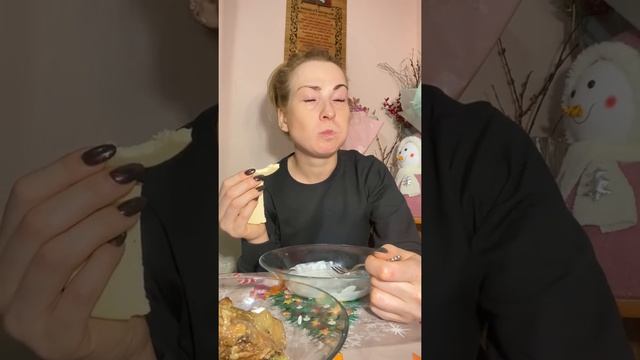 Мукбанг: вареники и косточка) смотреть онлайн