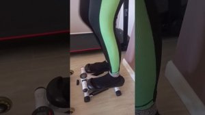 27.09.23г. Мария. Упражнение для ног. Ходьба на степпере