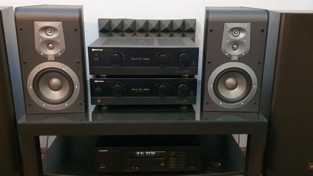 Pioneer A-400X - Pioneer A-400 - Pioneer PD-9300 and JBL ES-30 смотреть онлайн