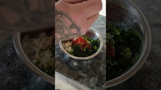 Пироги с томатом и розмарином