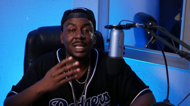 How ANYBODY Can Make Money Online As A Graphic Designer смотреть онлайн