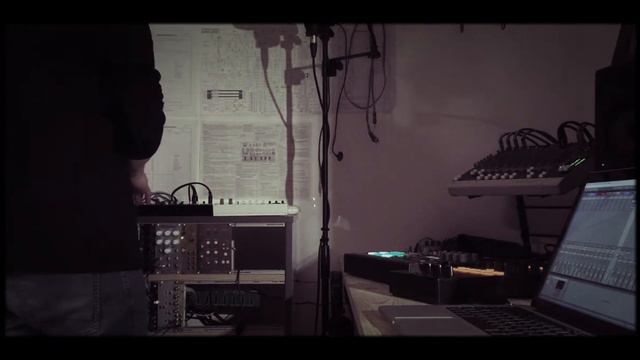 C what U hear #2 Live Synth Jam with Elektron Overbridge, Modular Synthesizer, Korg Volca Bass смотреть онлайн