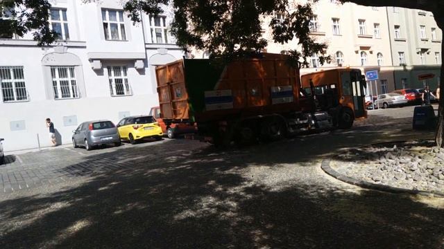 Как борются с мусором в Европе| Уборка мусора в Праге смотреть онлайн