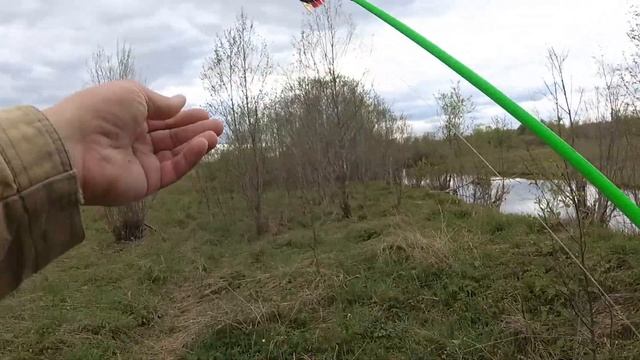 РЫБАЛКА НА МАЛОЙ РЕКЕ в начале лета смотреть онлайн