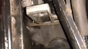 Как поменять цилиндр сцепления на Mercedes-Benz W124