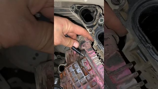 Поло,рапид КПКГ ( клапан подогрева картерных газов) смотреть онлайн