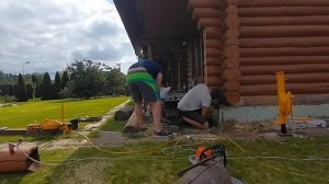 Замена бревна у сруба. Или как мы дали вторую жизнь дому из бревна.