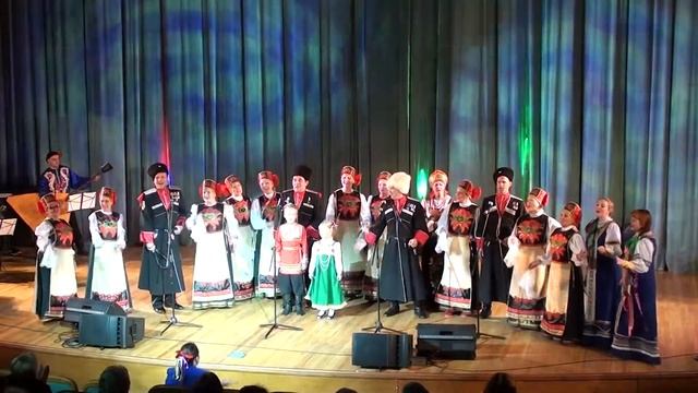 Ягода малина, Рябинушкка, Ехали казаки - Эх, загулял смотреть онлайн