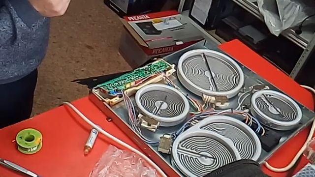 Ремонт варочной поверхности Electrolux смотреть онлайн