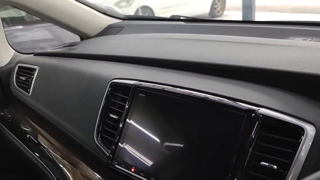 Toyota estima 2019 Vs Honda Odyssey 2019 смотреть онлайн