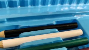 Набор для рисования Art Set 【176 предметов】с мольбертом в чемоданчике.