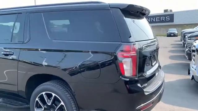 2021 Chevrolet Suburban RST - $526 B/W смотреть онлайн