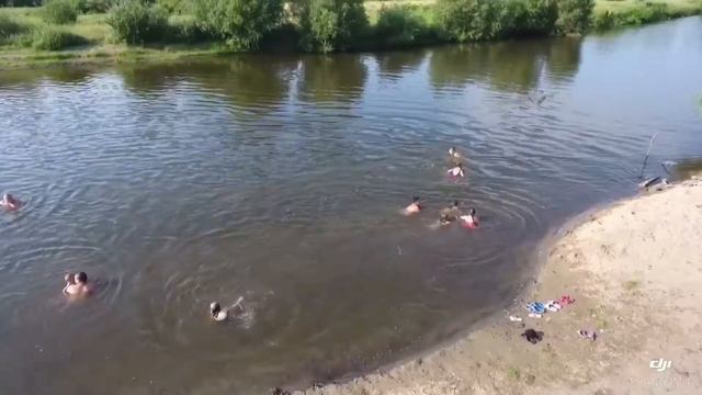 Купание в речке Куда смотреть онлайн