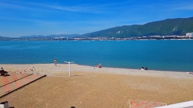 ГЕЛЕНДЖИК! ПОШЛА ЖАРА! КУПАЮТСЯ И ЗАГОРАЮТ! ГОТОВЯТ ПЛЯЖИ! РЕАЛЬНАЯ ТЕМПЕРАТУРА МОРЯ! ПОГОДА 5.05 смотреть онлайн