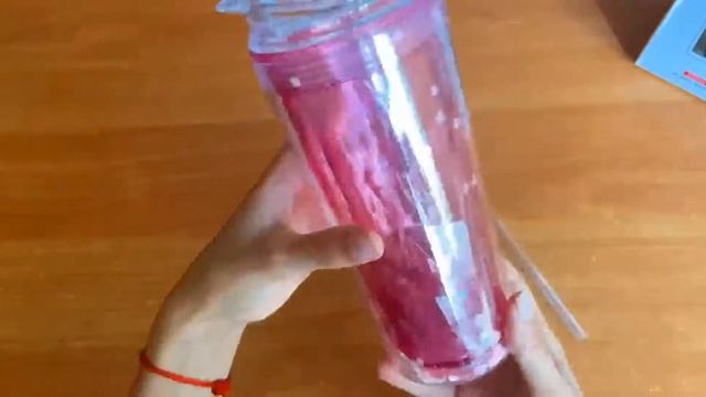 Стакан для молочных коктейлей с трубочкой розового цвета смотреть онлайн