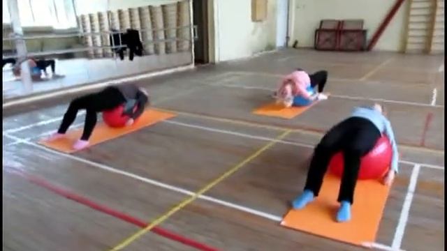 занятие с пожилыми людьми смотреть онлайн