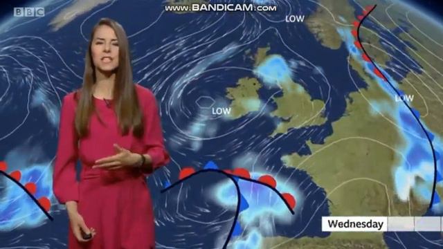 Kaye Forster weather presenter on East Midlands Today in a pink dress смотреть онлайн